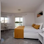Apartment Tomi Ciovo