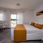 Apartment Tomi Ciovo