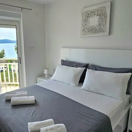 Tomi Ciovo Apartmán