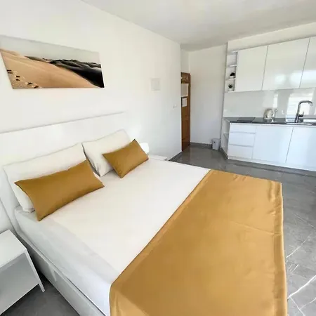 Апартаменты Tomi Ciovo